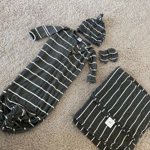 Lou Lou and Company knotted gown set!